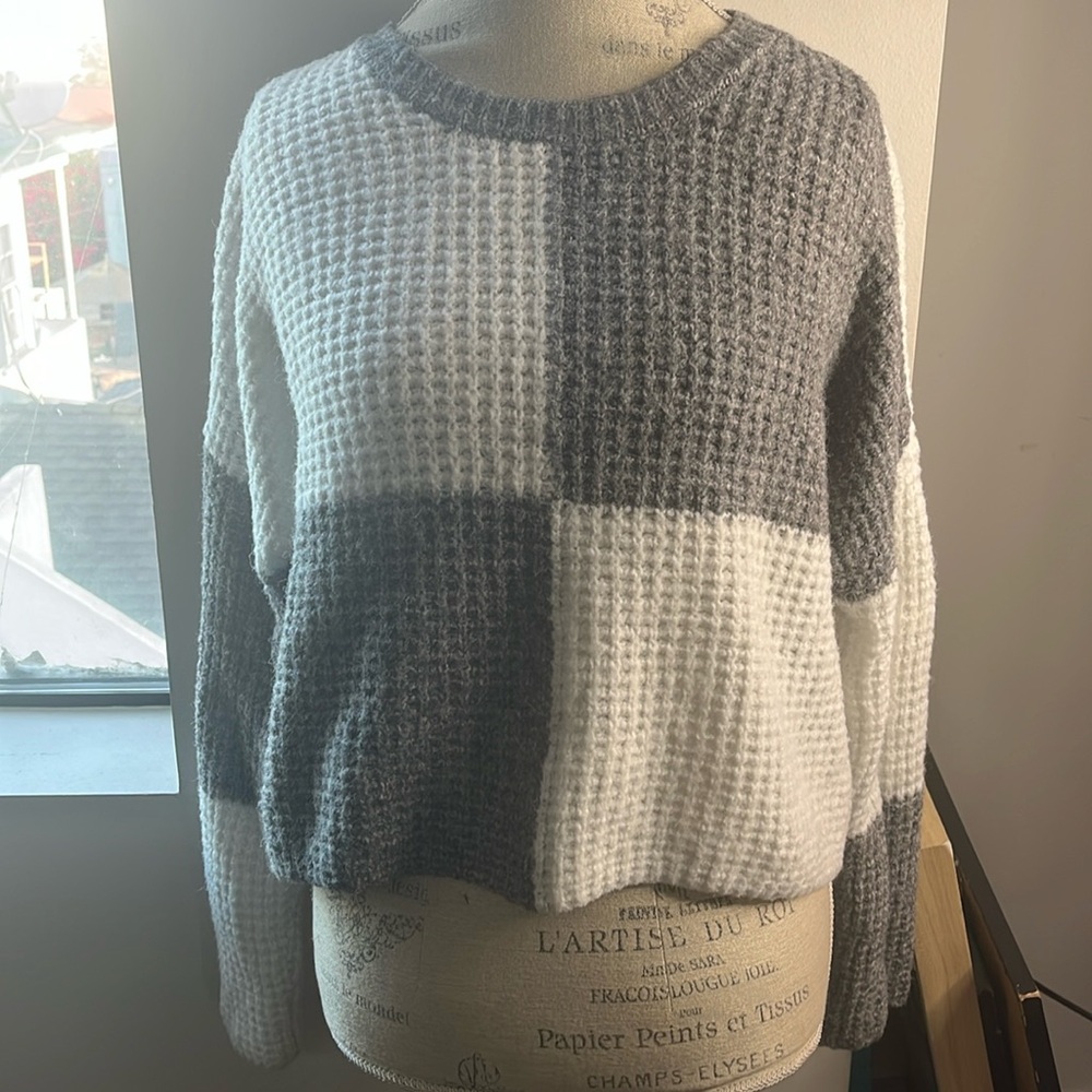 Jessica Simpson Sweater